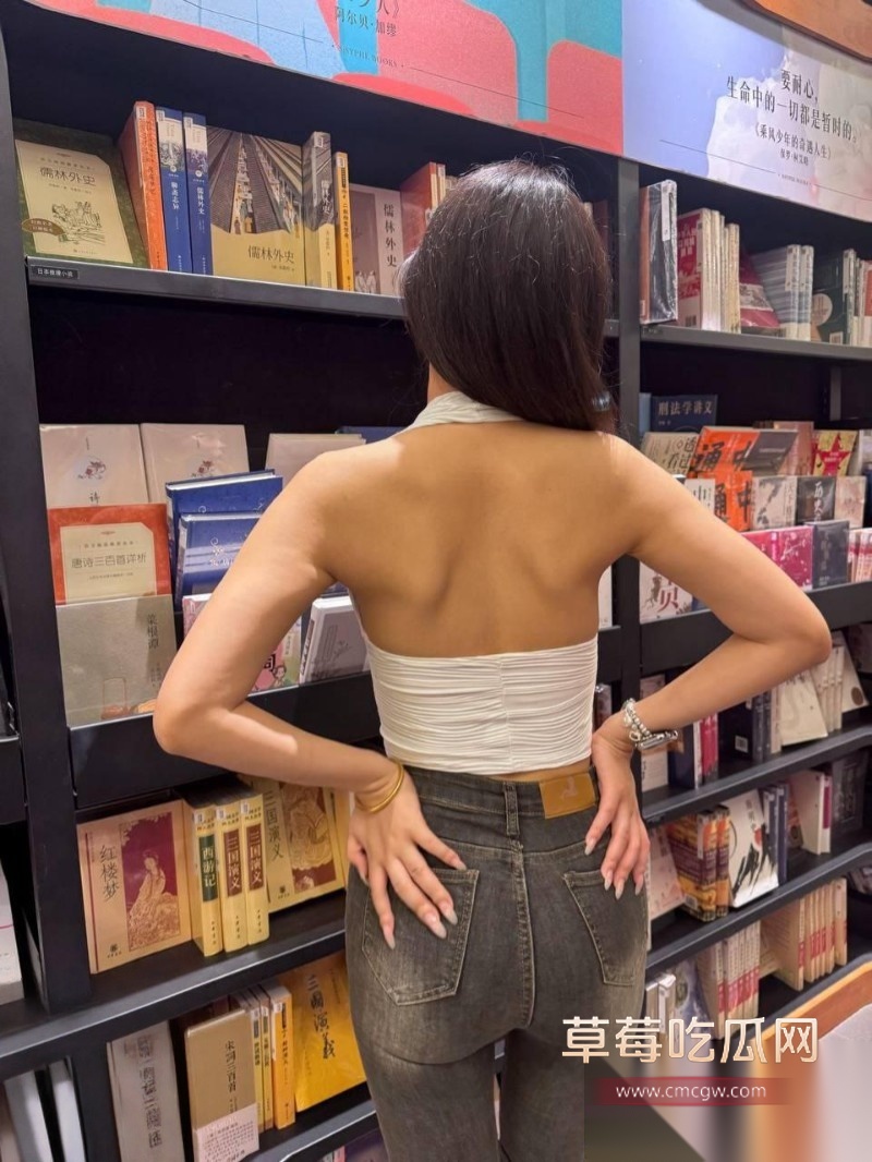 海角社区39岁妈妈和30岁堂姐3 海角社区39岁妈妈和30岁堂姐3