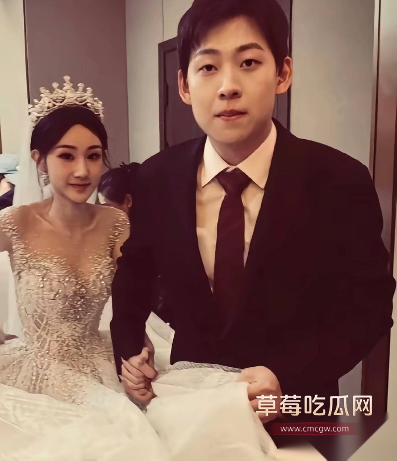 抖音超500万粉丝歌手陈雪凝新婚老公李瑞滨被曝是男名媛 25 抖音超500万粉丝歌手陈雪凝新婚老公李瑞滨被曝是男名媛 25