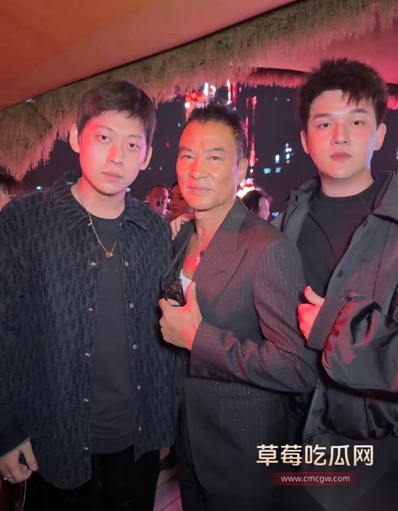 抖音超500万粉丝歌手陈雪凝新婚老公李瑞滨被曝是男名媛 33 抖音超500万粉丝歌手陈雪凝新婚老公李瑞滨被曝是男名媛 33