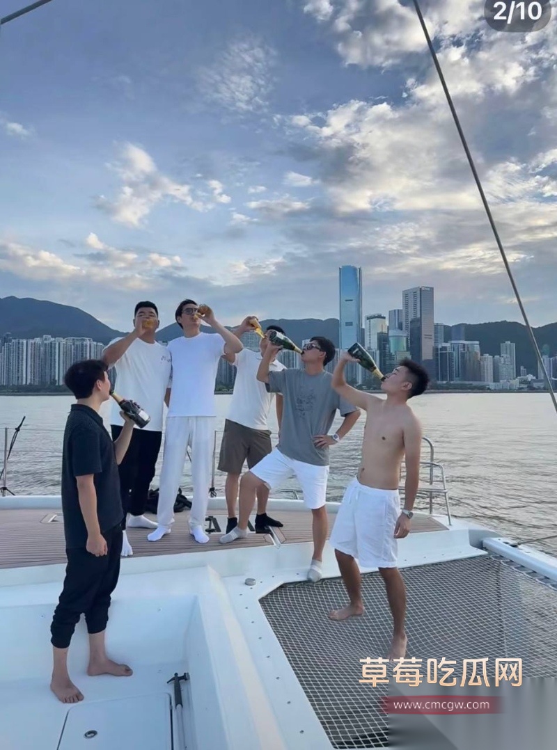 抖音超500万粉丝歌手陈雪凝新婚老公李瑞滨被曝是男名媛 37 抖音超500万粉丝歌手陈雪凝新婚老公李瑞滨被曝是男名媛 37