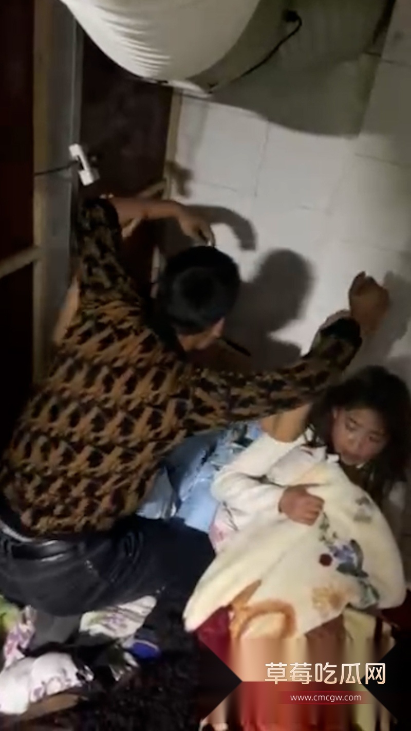 抓奸的淫乱瞬间 6 抓奸的淫乱瞬间 6