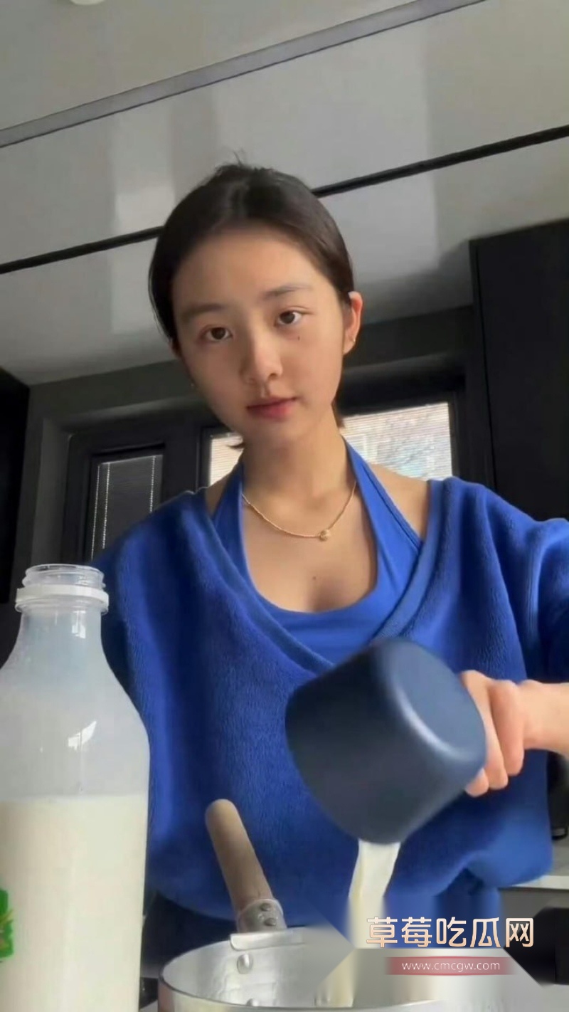 黄忆慈（黄多多 7