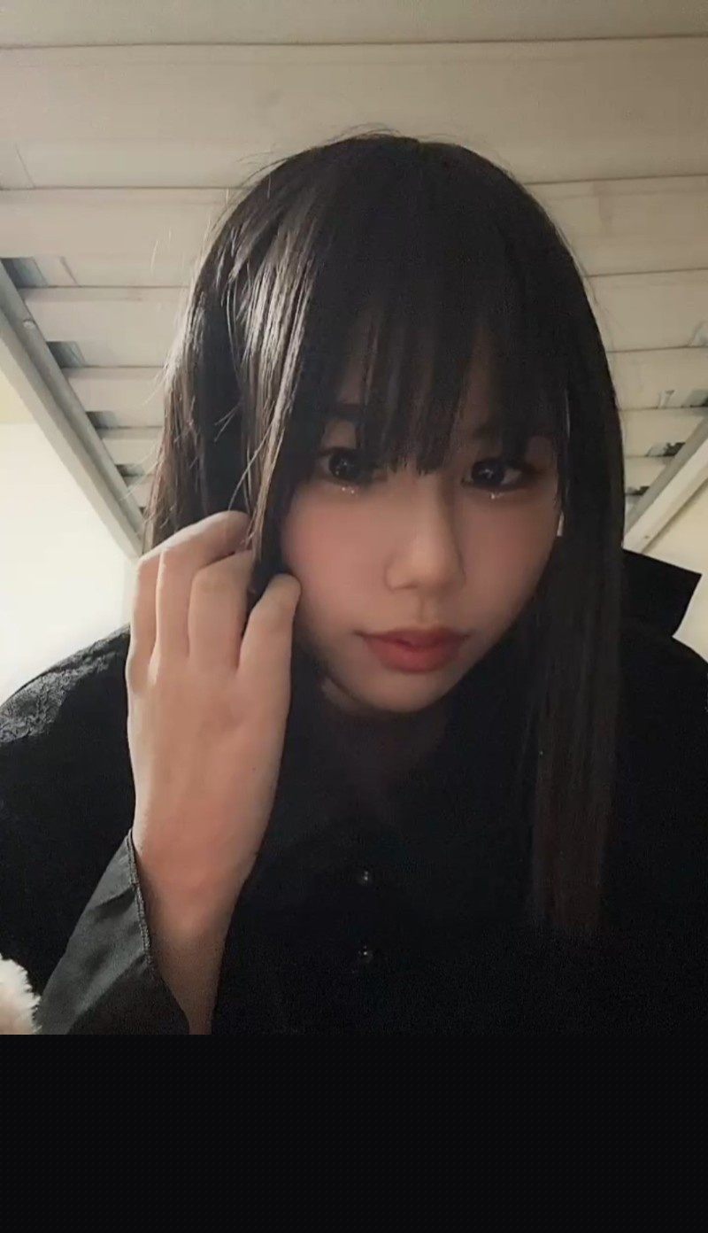 超可爱的短发齐刘海清纯正妹1