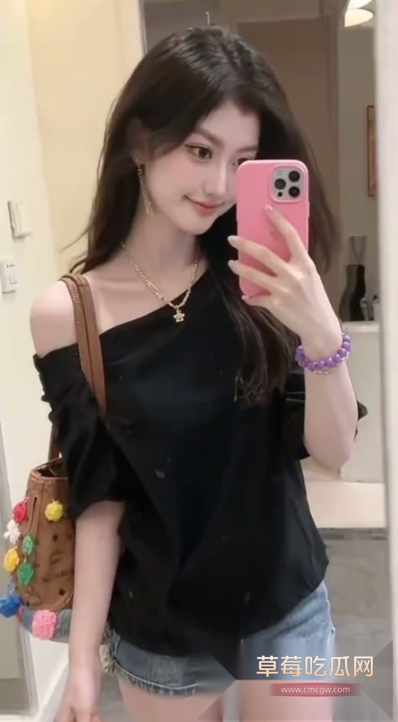 矮胖丑大老板商K点嫩模现场视频曝光 超美嫩妹抗拒接吻 3 矮胖丑大老板商K点嫩模现场视频曝光 超美嫩妹抗拒接吻 3