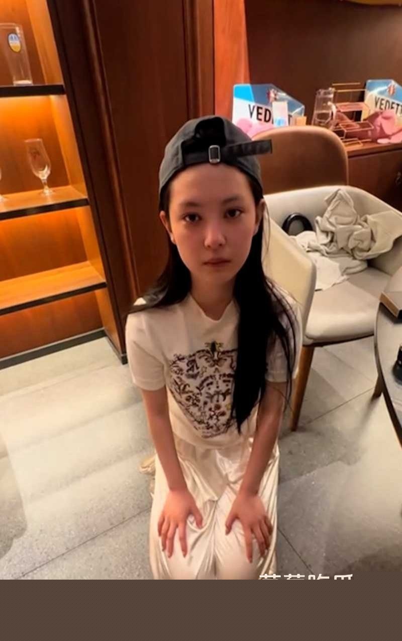 王晓迪下跪道歉的视频1