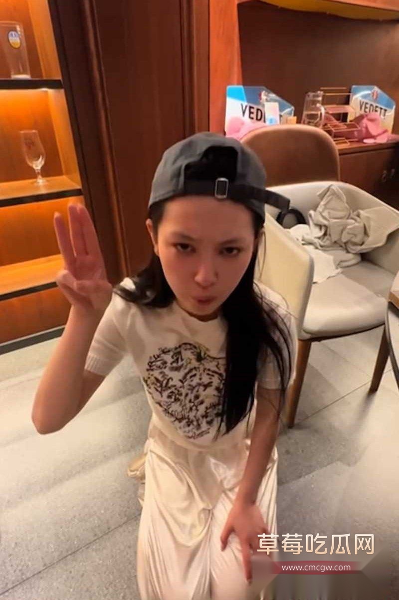 王晓迪下跪道歉的视频3