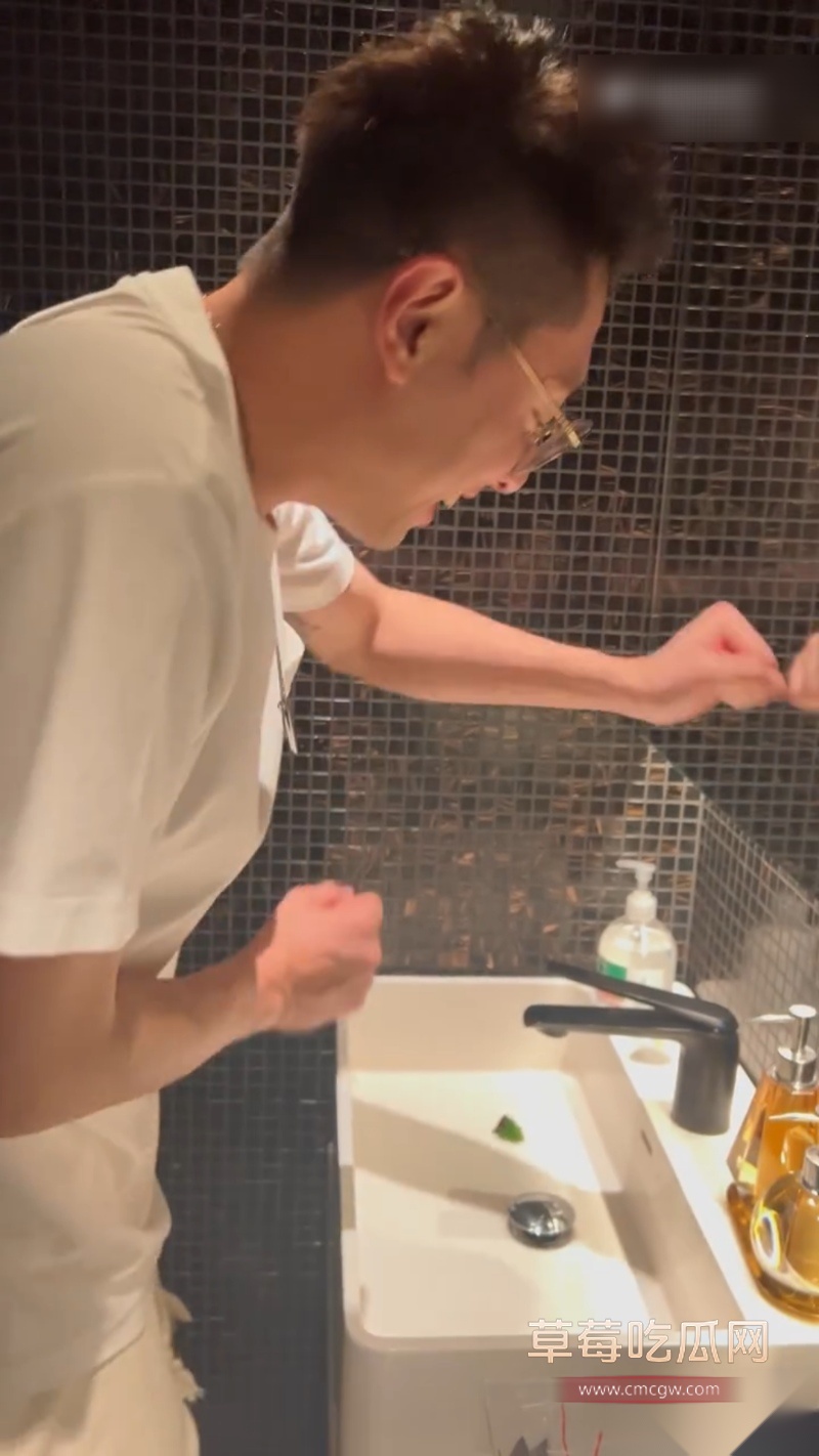 微博司晓迪深夜放锤 1