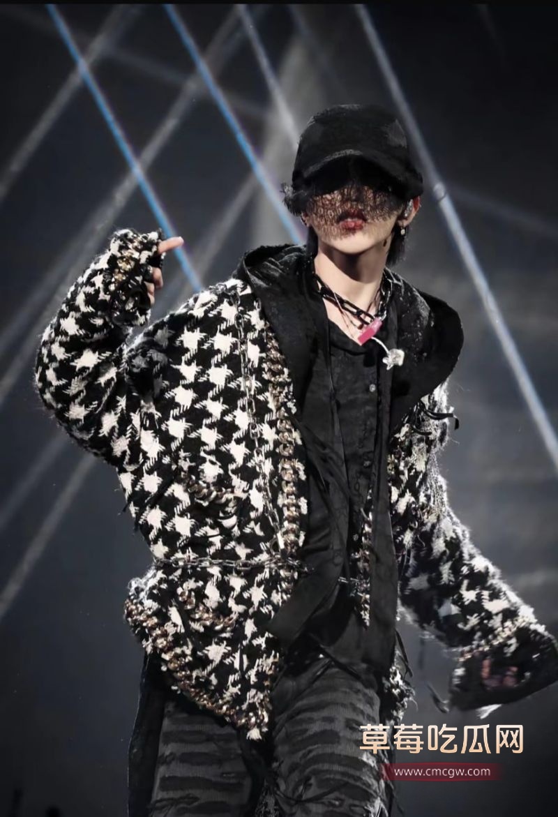 金子涵蔡徐坤的照片1