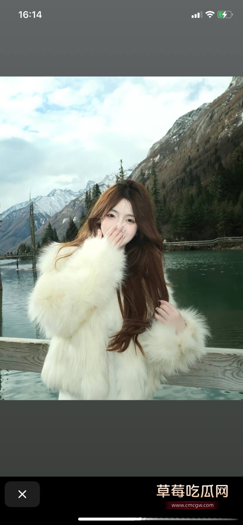 抖音70万粉高颜女网红 小猫困困 24