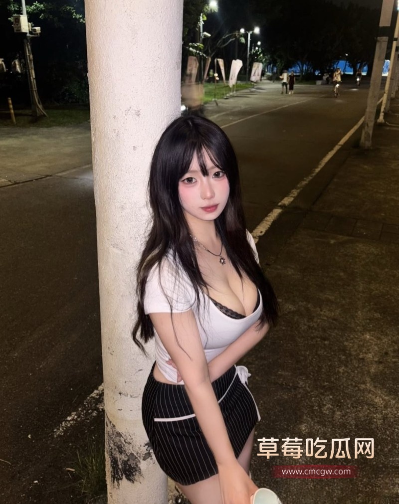 极品网红高颜值美女发奶照2 极品网红高颜值美女发奶照2