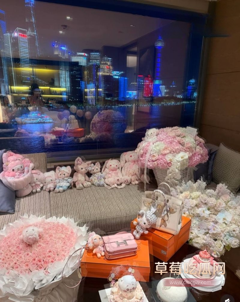 抖音60w粉丝网红神再佑我璐酱6