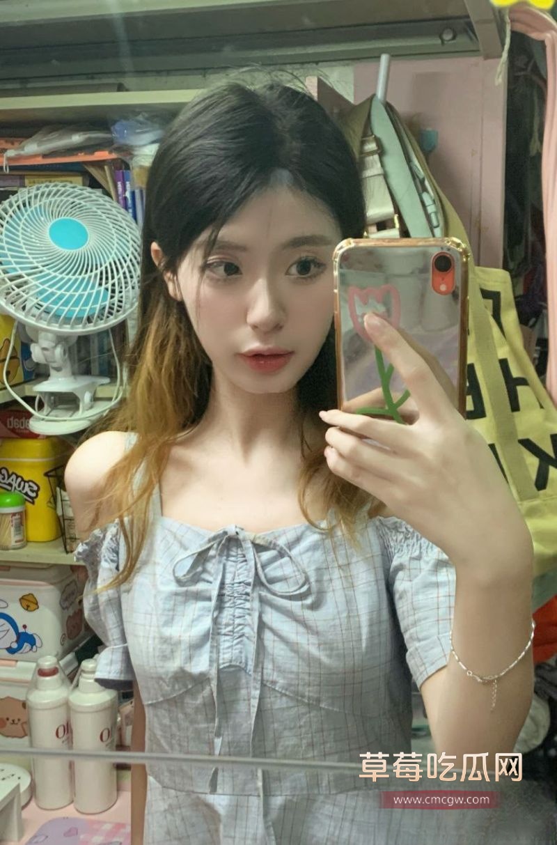 极品校花的精彩自拍图2 极品校花的精彩自拍图2