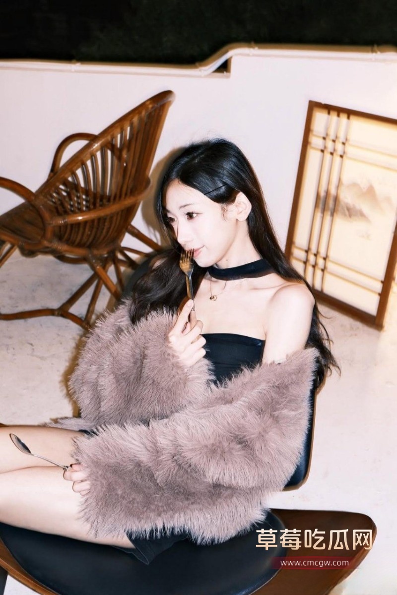 超漂亮的御姐风美女与炮友做爱11