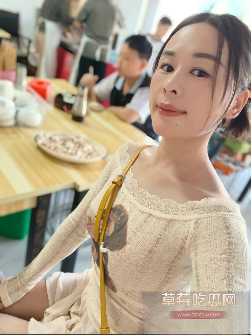 河南信阳南关红领巾幼儿园园长出轨家长 24