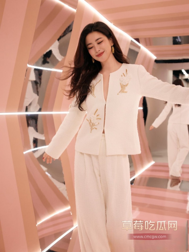 朱珠旧照争议24 朱珠旧照争议24