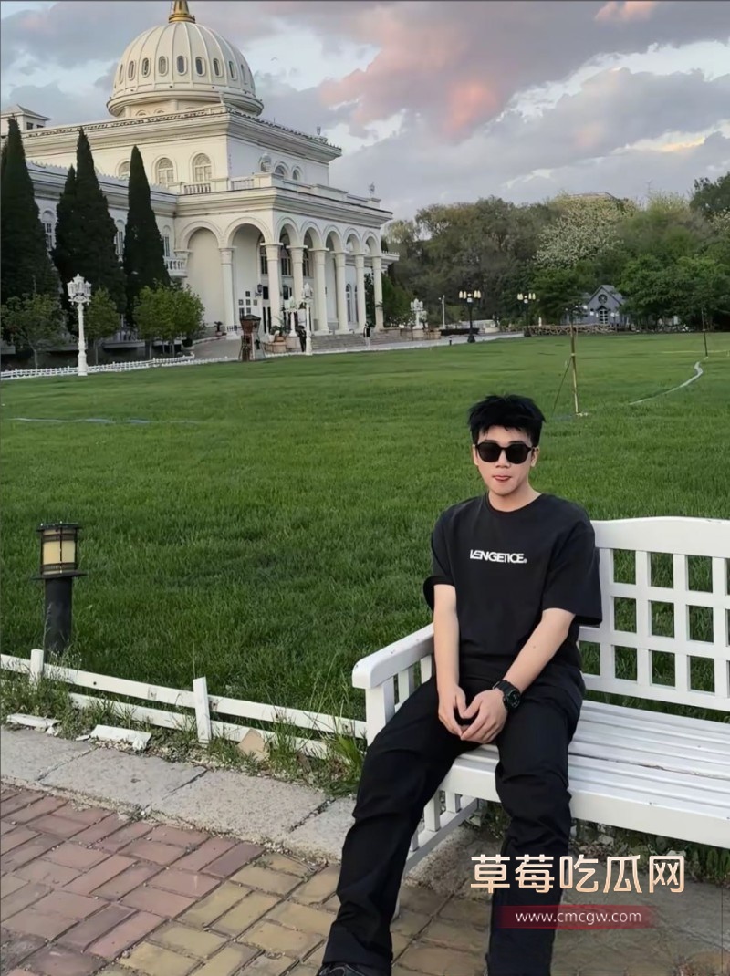 鞍山炮王吃雪糕PUA19岁深情少女29 鞍山炮王吃雪糕PUA19岁深情少女29