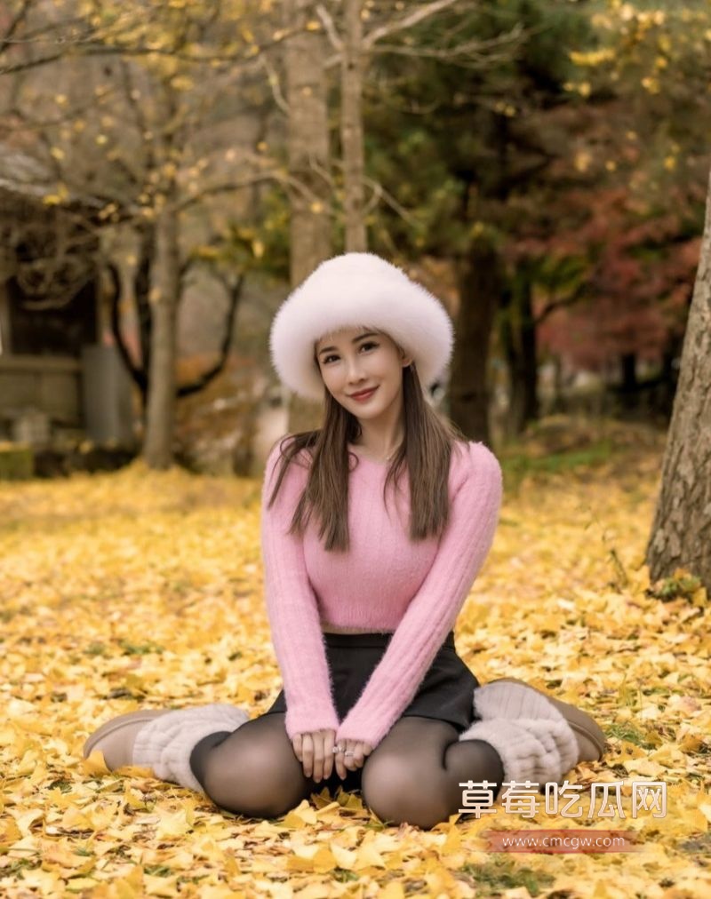 IG32万网红女神华华16