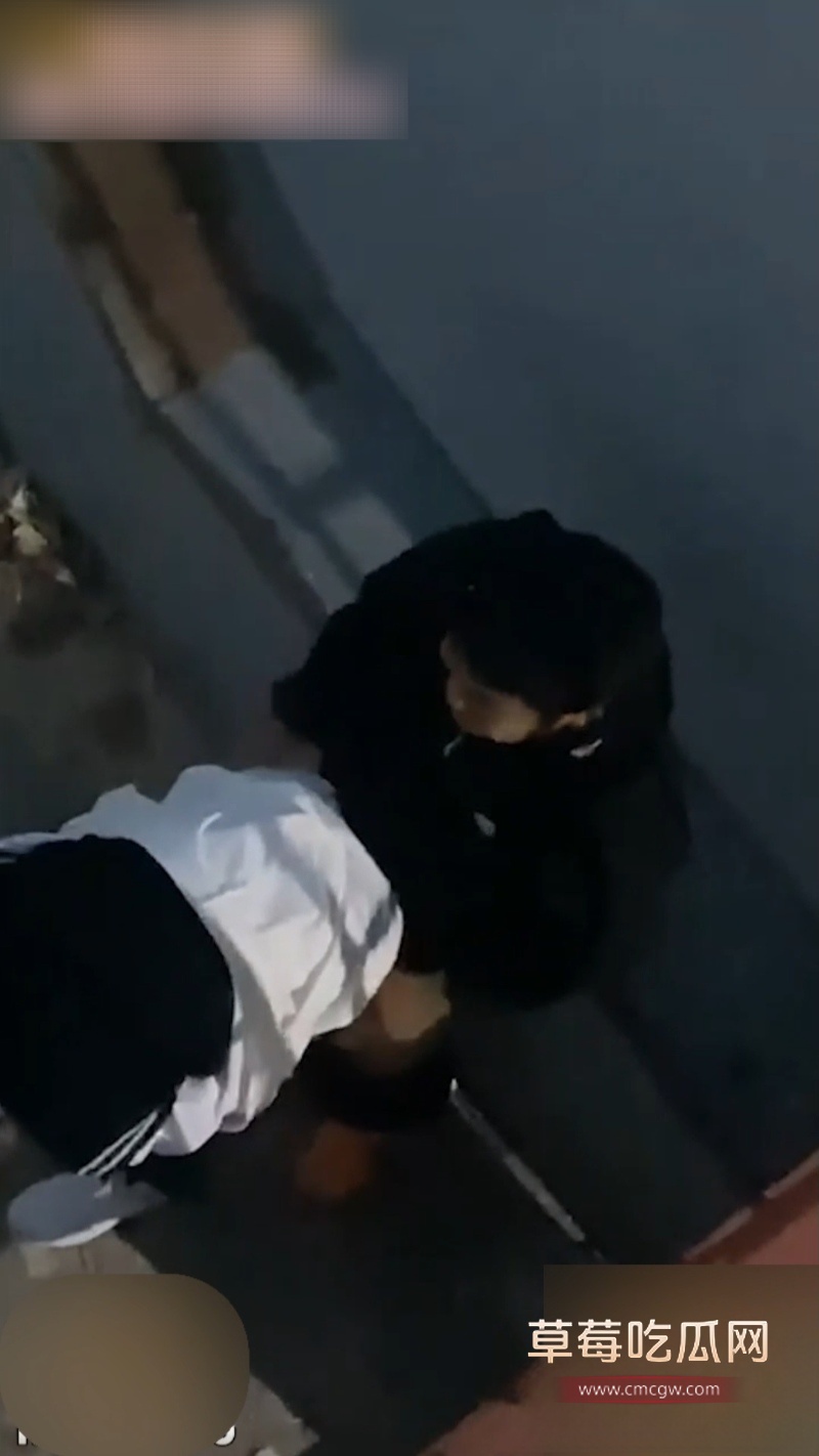 青岛海洋技师学院眼镜妹跟男友野战被拍 6 青岛海洋技师学院眼镜妹跟男友野战被拍 6