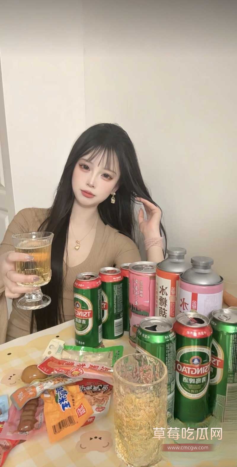 抖音网红emo婷婷火上热榜 前男友偷拍二人激情视频全网疯传 11