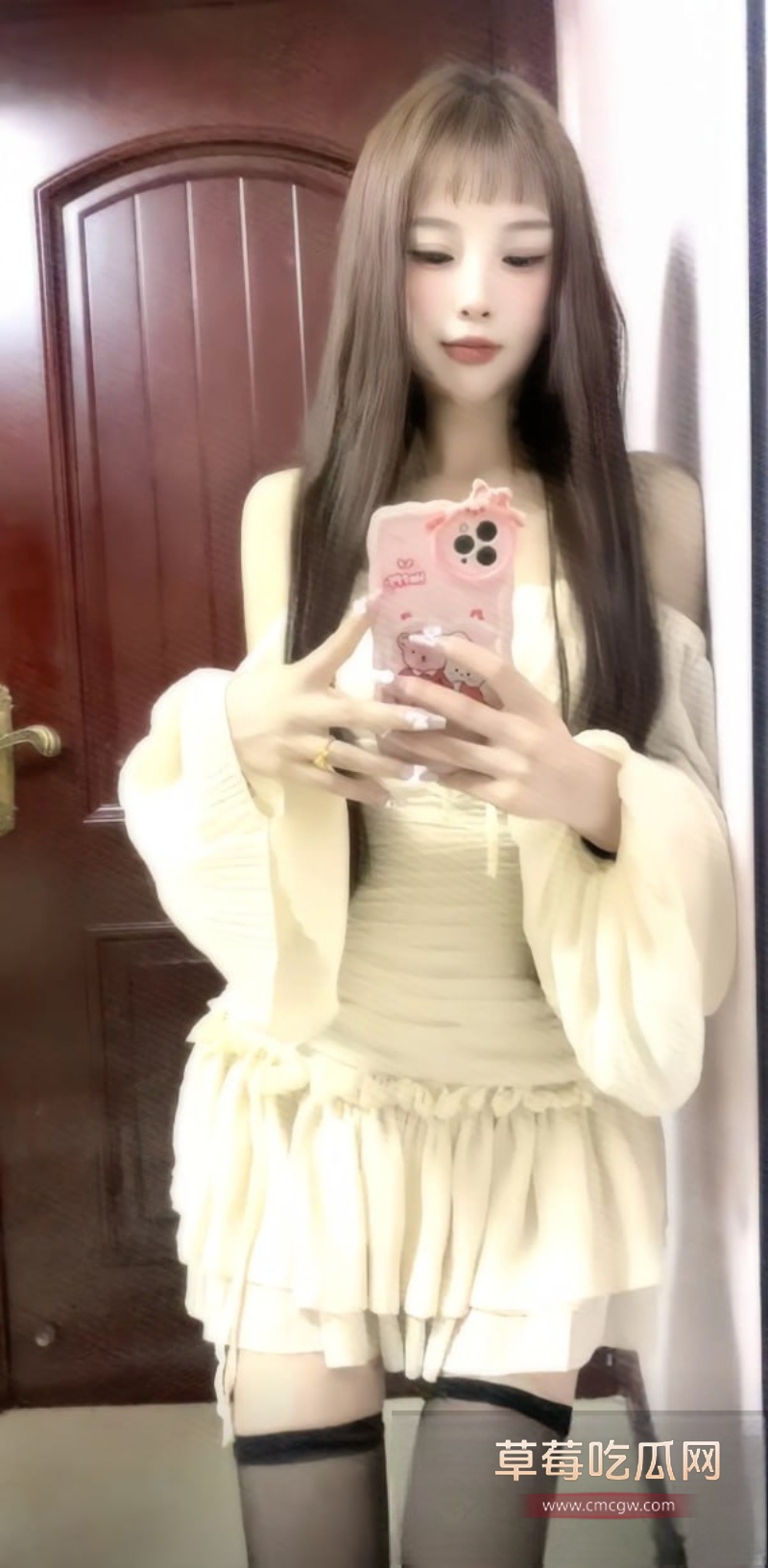 抖音网红emo婷婷火上热榜 前男友偷拍二人激情视频全网疯传 30