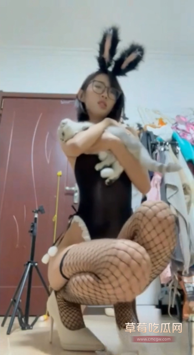 抖音50万粉网红 行简 12 抖音50万粉网红 行简 12