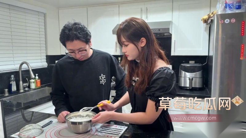 反差女神林千夜厨房性爱剧情4 反差女神林千夜厨房性爱剧情4