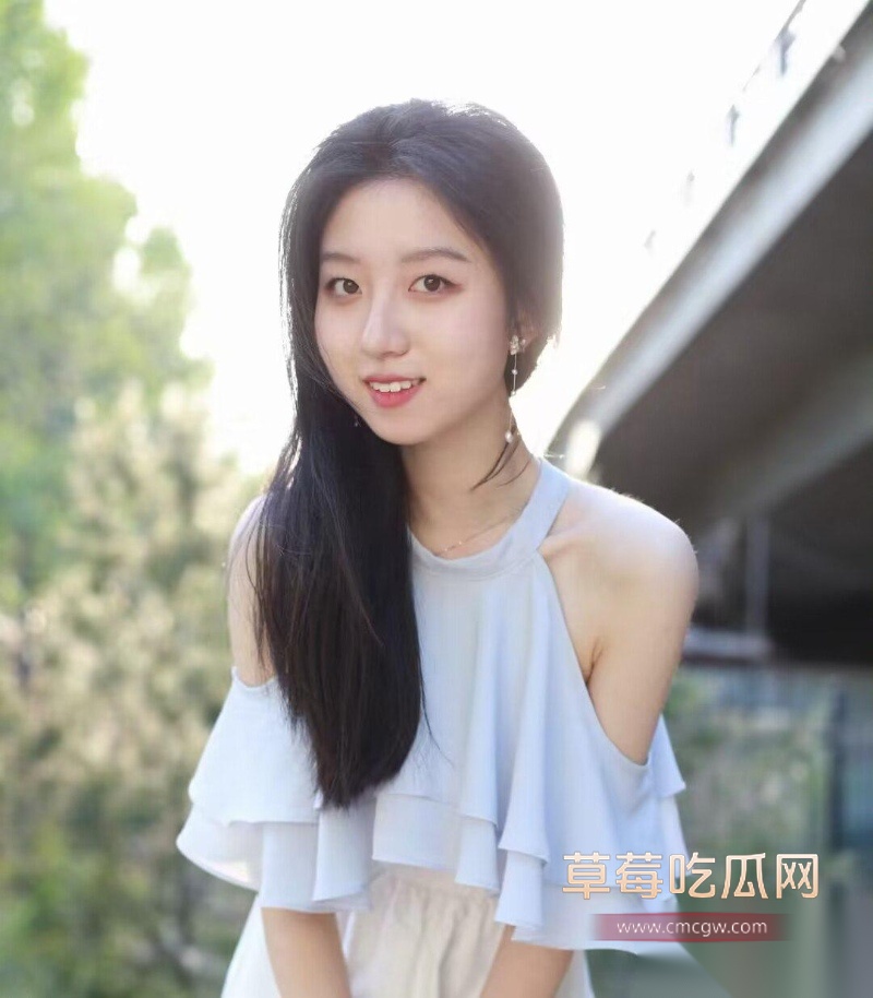 独家泄密五官精致的极品校花 36 独家泄密五官精致的极品校花 36