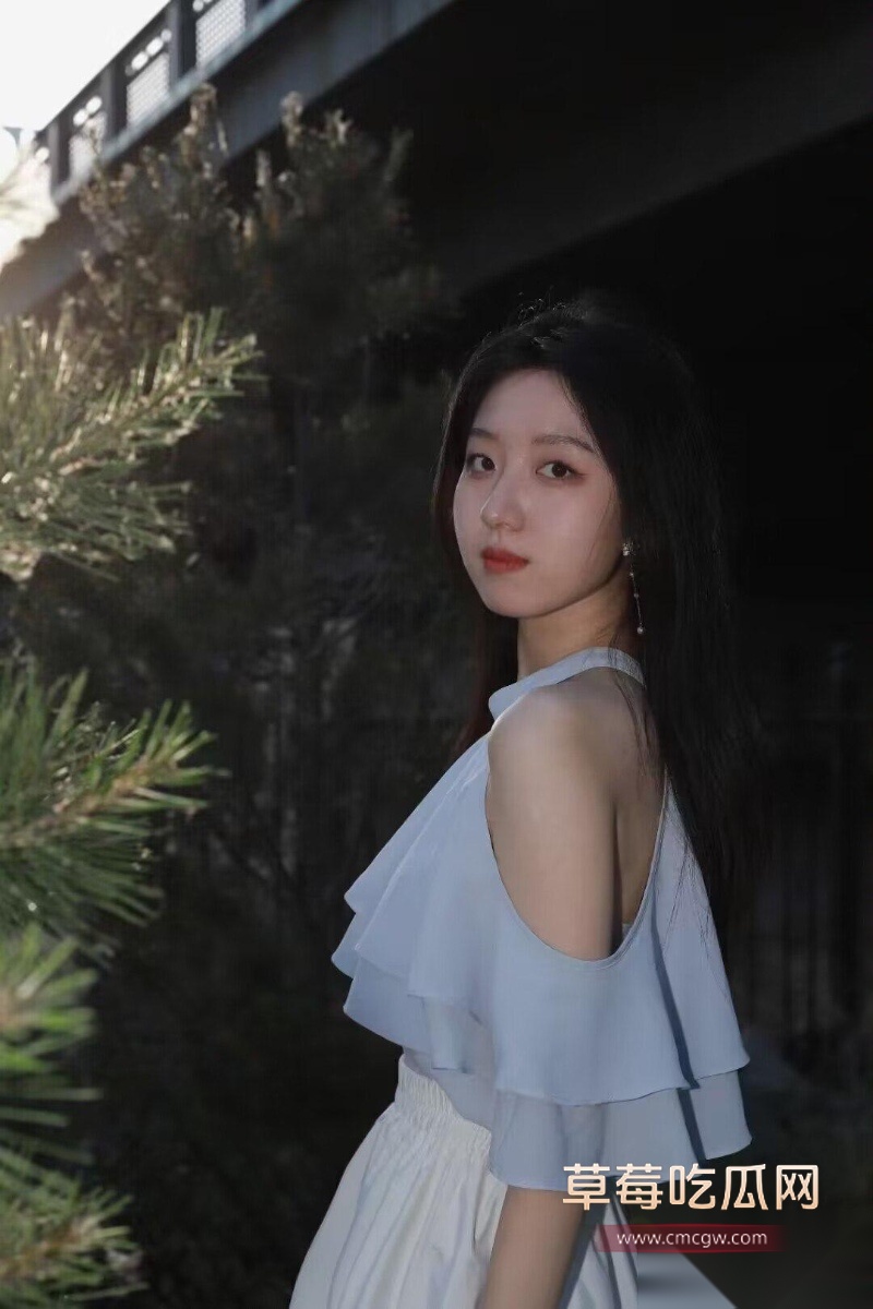 独家泄密五官精致的极品校花 38 独家泄密五官精致的极品校花 38