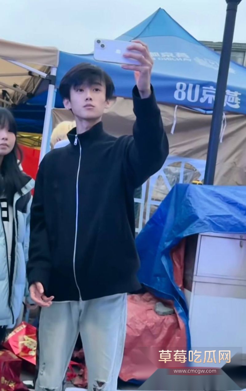 抖音252w粉丝网红璇子相关照片2