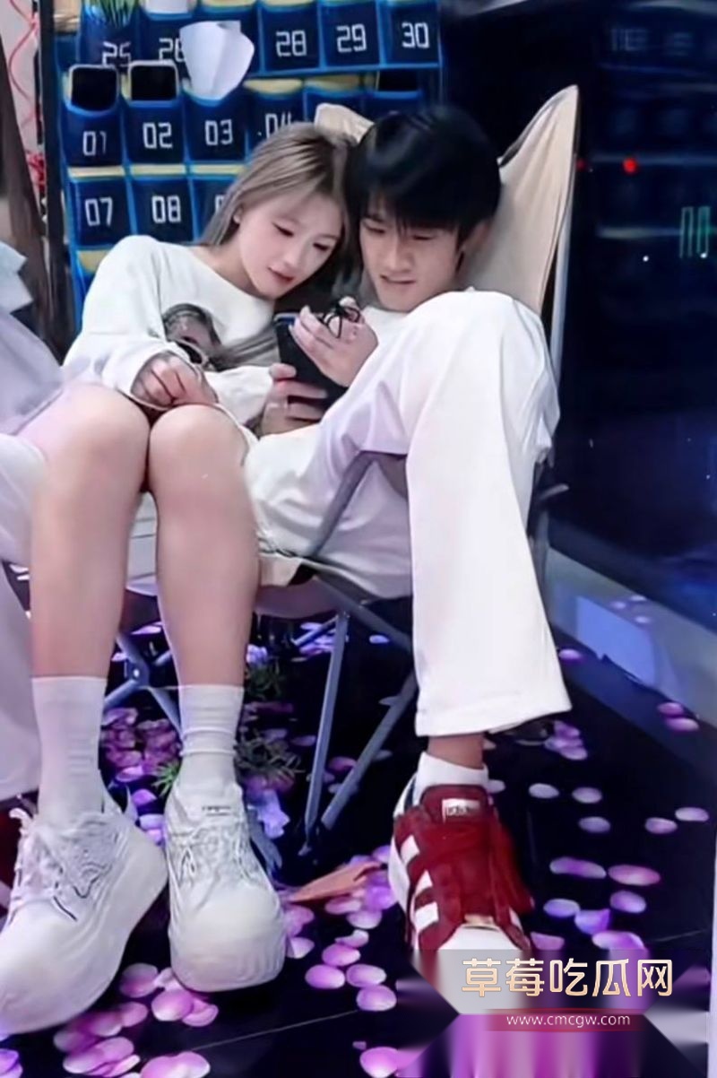 抖音252w粉丝网红璇子相关照片9