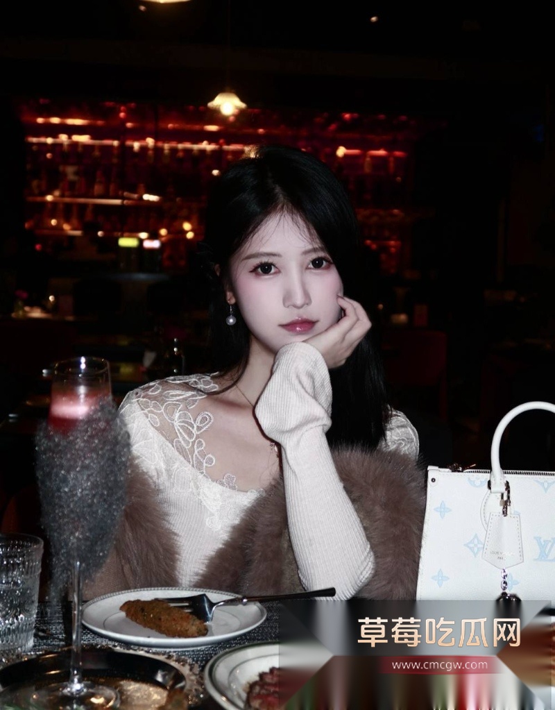 Dota圈炸锅！主播右手怒爆伊媛偷情眼哥  11