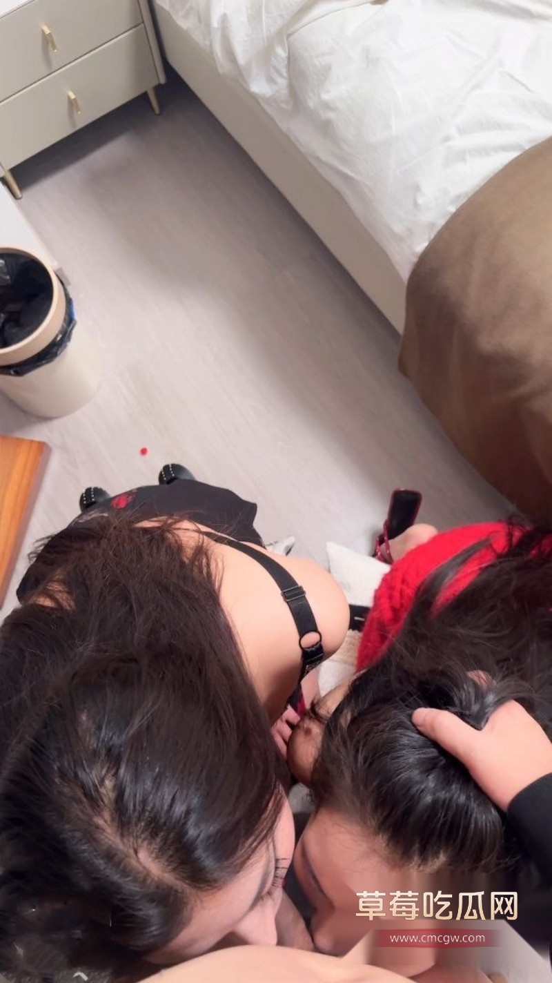 海角社区双飞极品姐妹花5 海角社区双飞极品姐妹花5