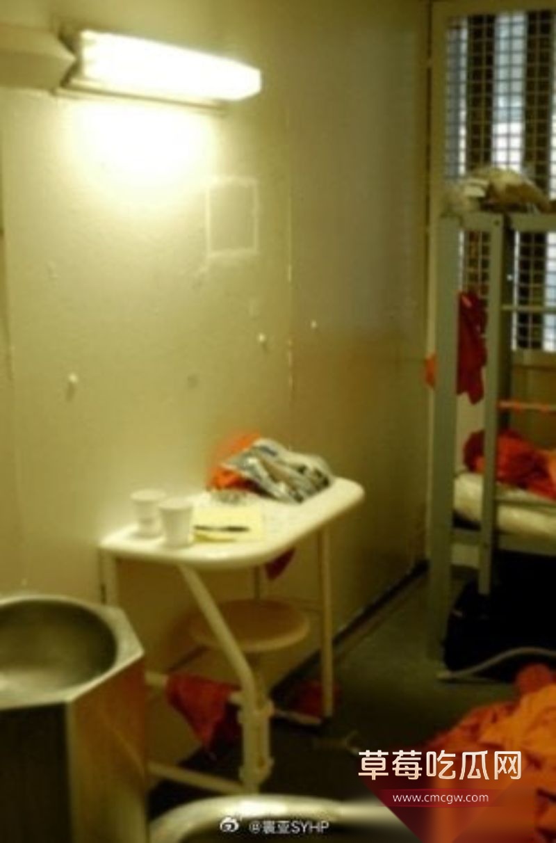 爱泼斯坦自缢后照片首度公开8