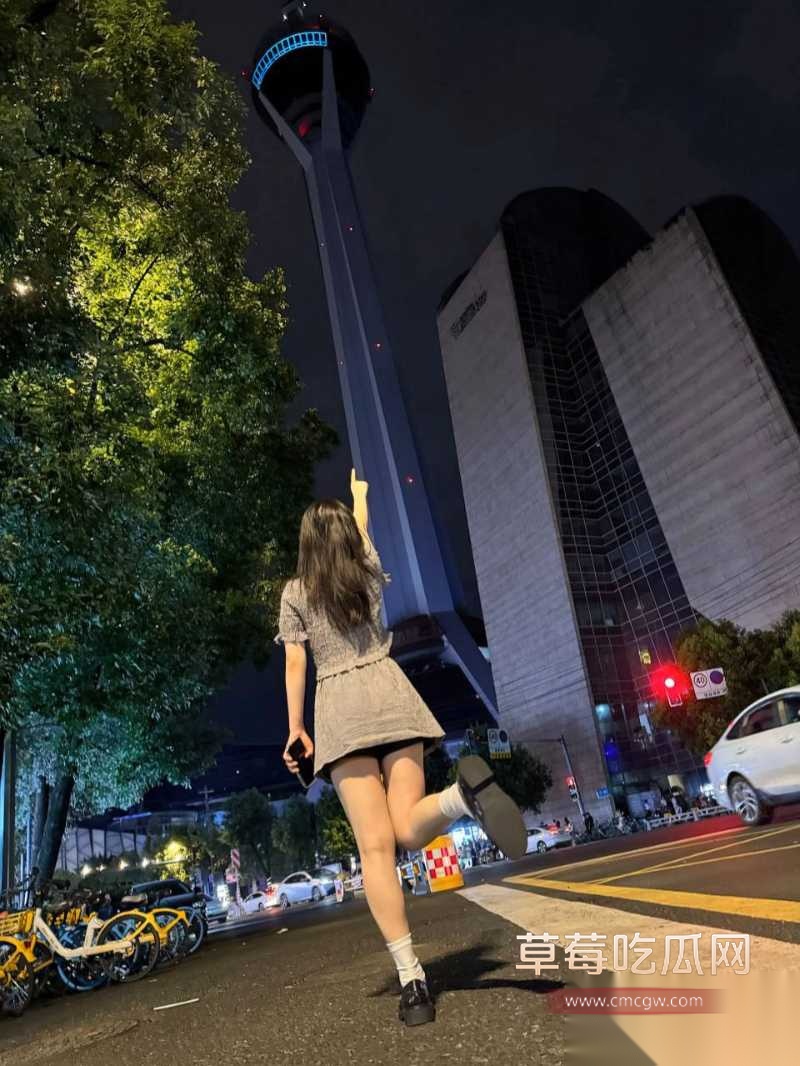 江西男幼师邱意恋爱期间出轨 22 江西男幼师邱意恋爱期间出轨 22