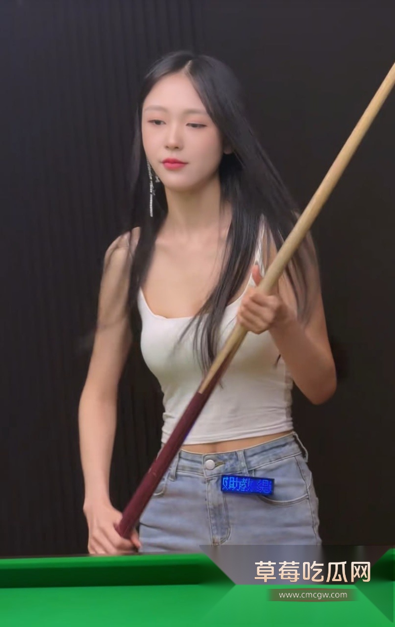 台球馆变猎艳场 帝凰台球厅靠漂亮妹妹揽客 2