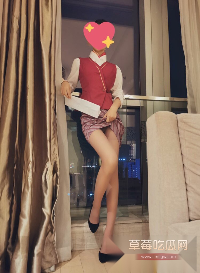 小雨是个大奶骚空姐 19 小雨是个大奶骚空姐 19