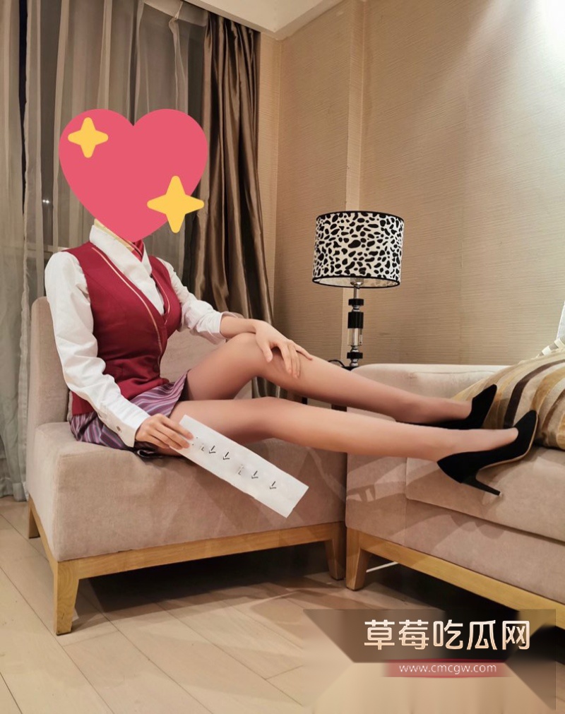 小雨是个大奶骚空姐 27 小雨是个大奶骚空姐 27