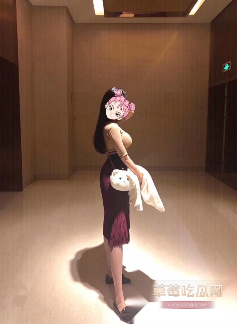 小雨是个大奶骚空姐 35 小雨是个大奶骚空姐 35