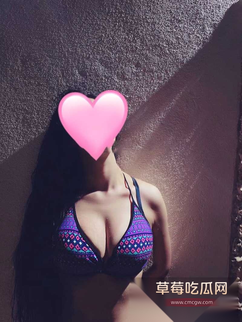 小雨是个大奶骚空姐 36 小雨是个大奶骚空姐 36