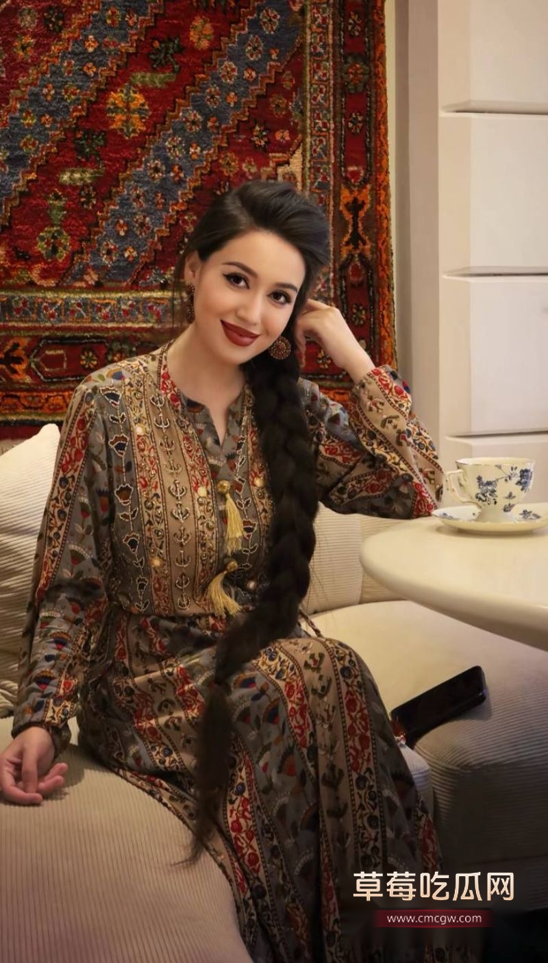 小Sadakat姐的出轨对象“摄影师”9 小Sadakat姐的出轨对象“摄影师”9