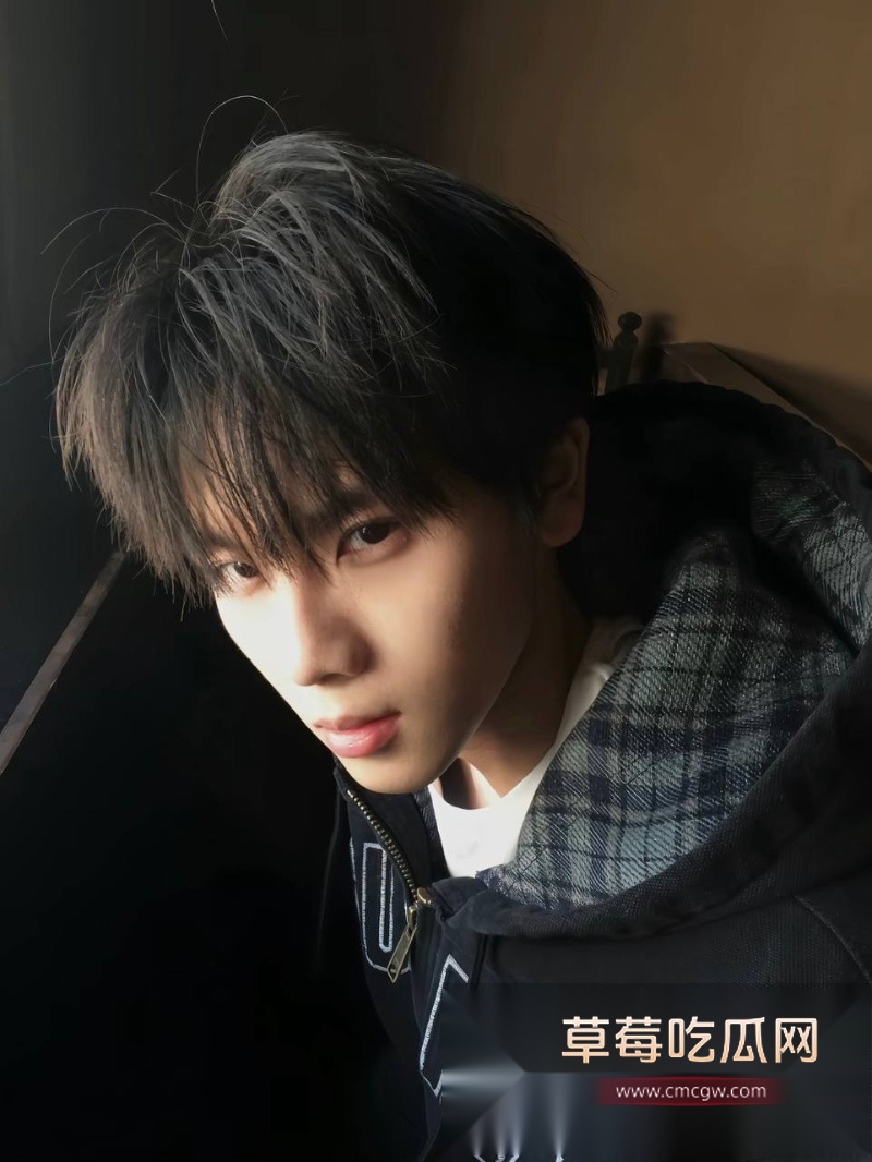 54w粉丝女神凡随意张艺凡 被现任男友7ce发小作文实锤出轨 7 54w粉丝女神凡随意张艺凡 被现任男友7ce发小作文实锤出轨 7