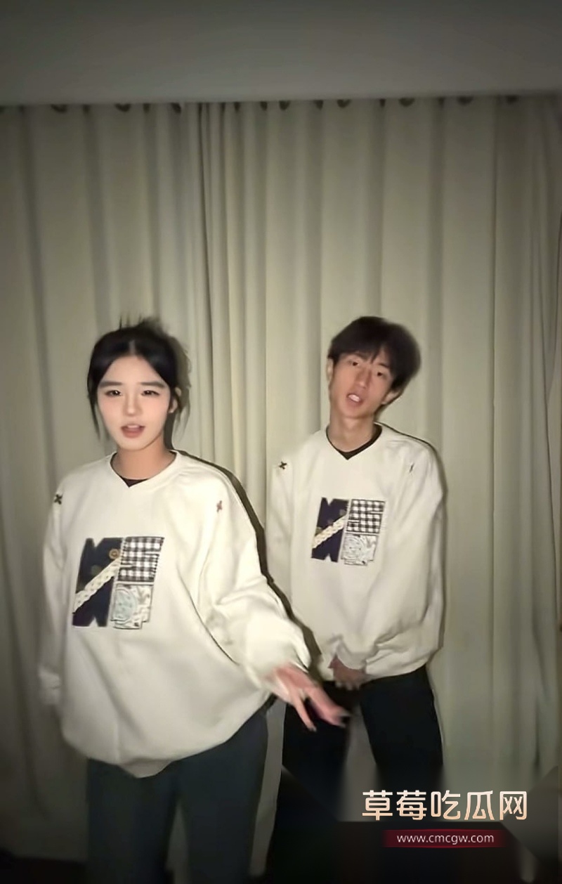 34W长沙财经网红六尺巷塌房实锤 边谈恋爱边狂操女友闺蜜  27