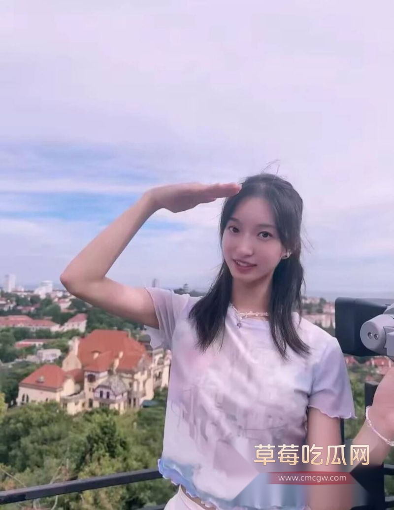 原郑州外国语大学后保送至武汉大学马艺菲4