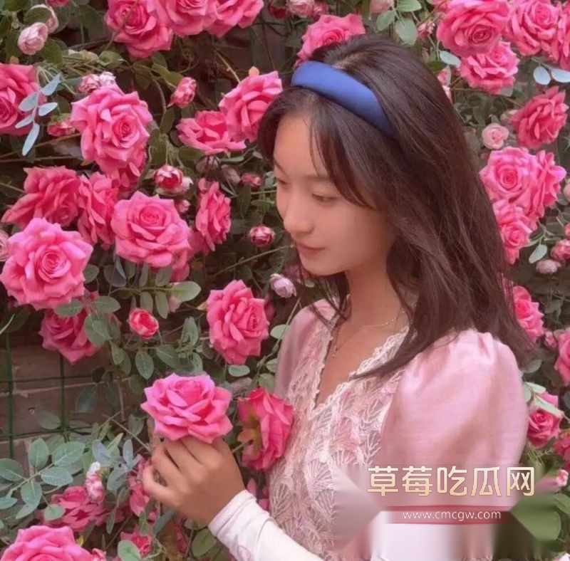 原郑州外国语大学后保送至武汉大学马艺菲9