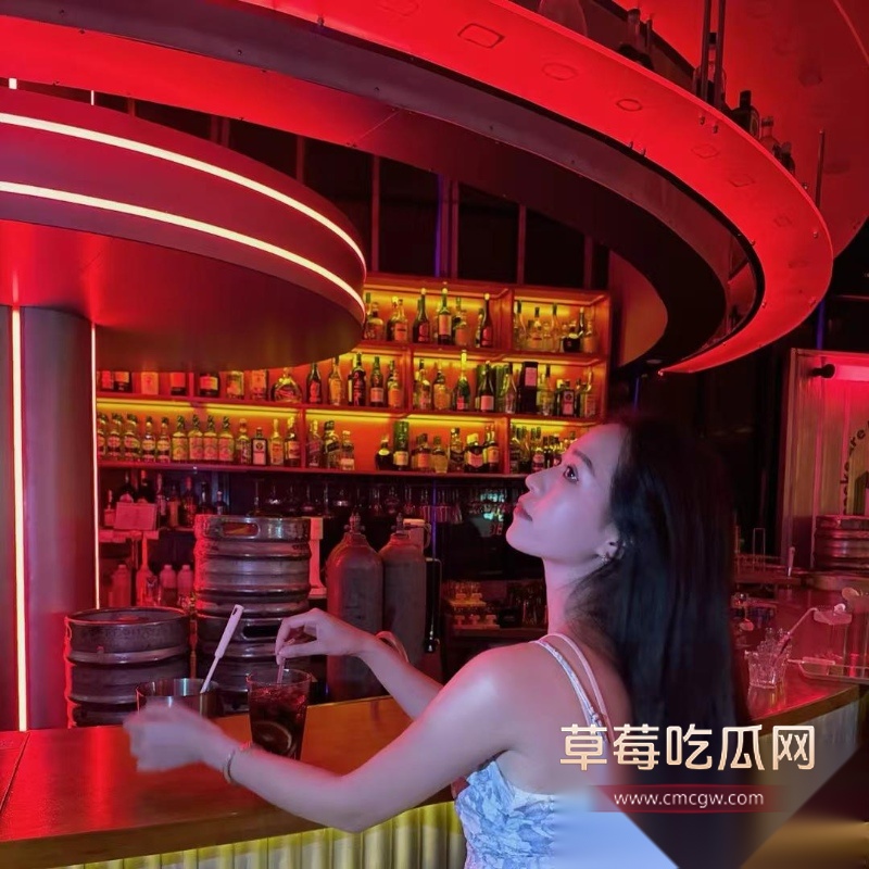 广西桂平00年骚母狗李斯梅 4 广西桂平00年骚母狗李斯梅 4