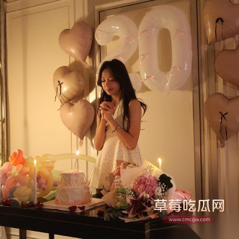 新加坡博主nadine 15