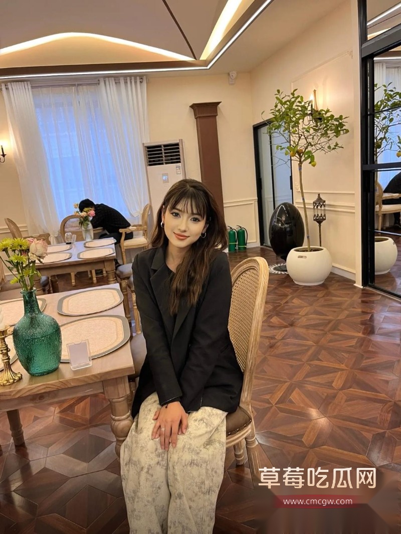 新疆骚逼约炮被炮友1