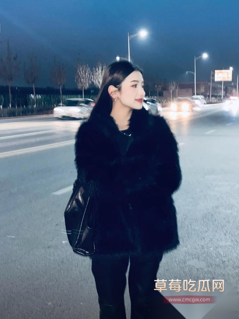 新疆骚逼约炮被炮友4