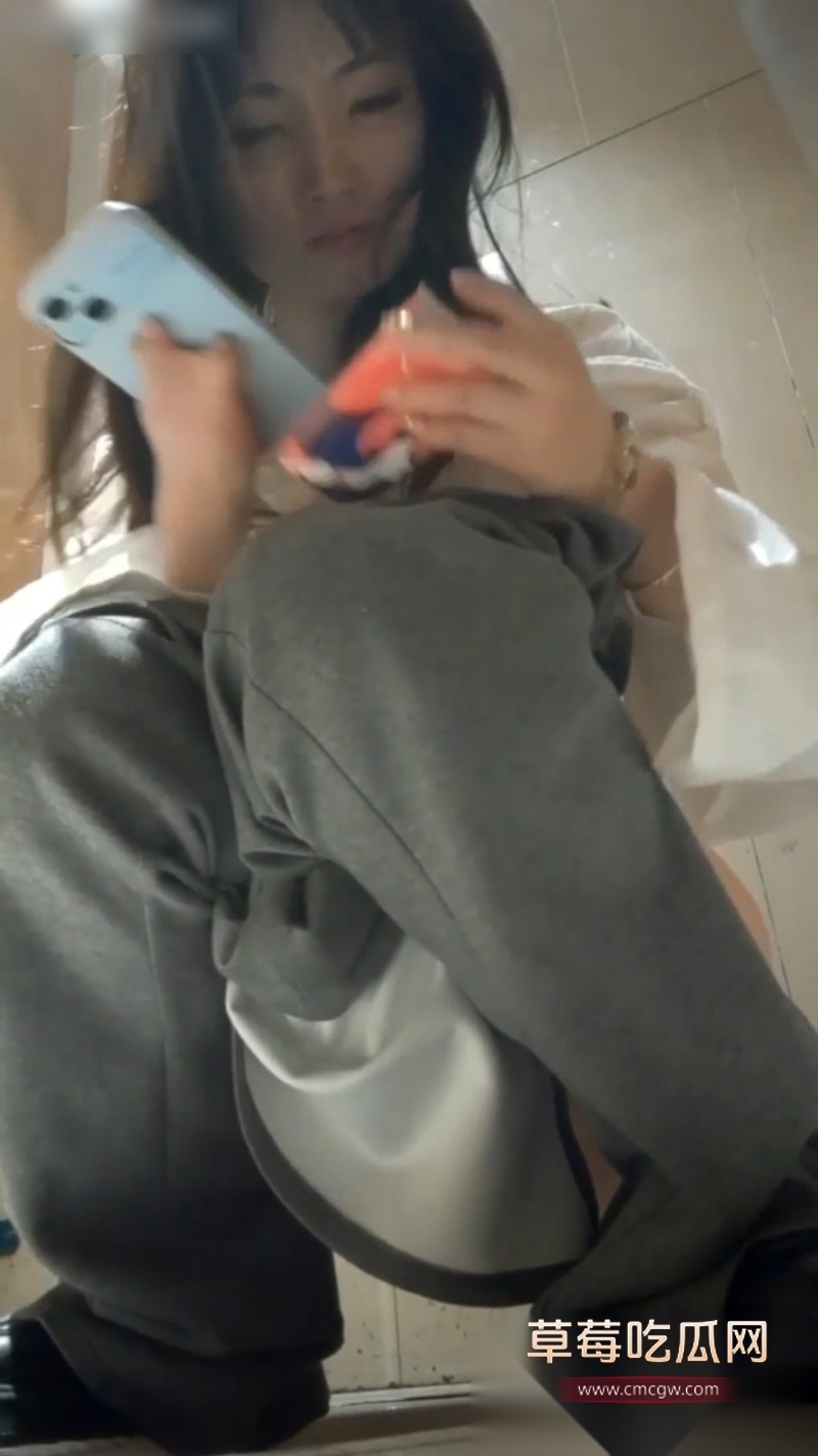 精品酒吧女厕最新流出 14