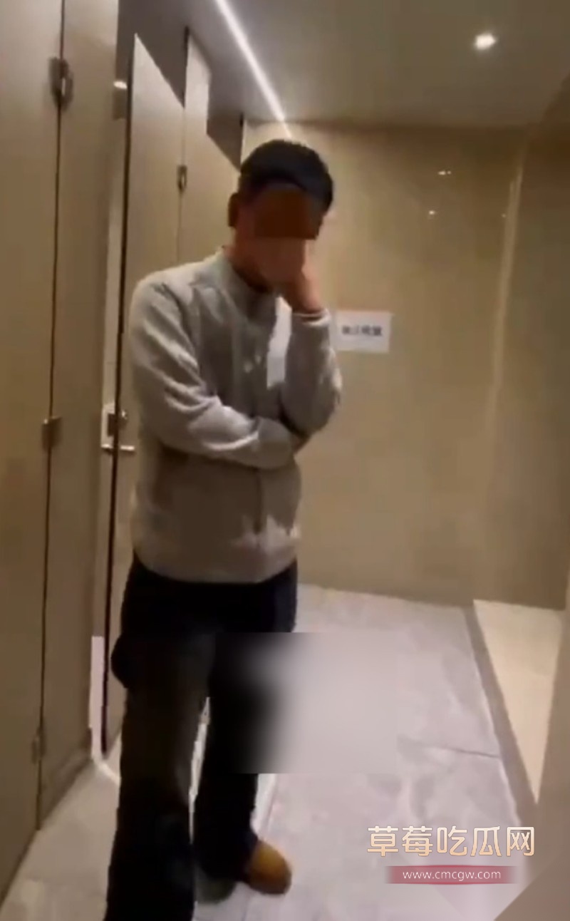 男子女厕偷拍10 男子女厕偷拍10